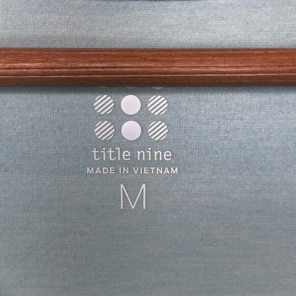 Title Nine Shirt Womens Medium Light Blue Breeze Cowl Neck Short Sleeve Stretch - Picture 2 of 8